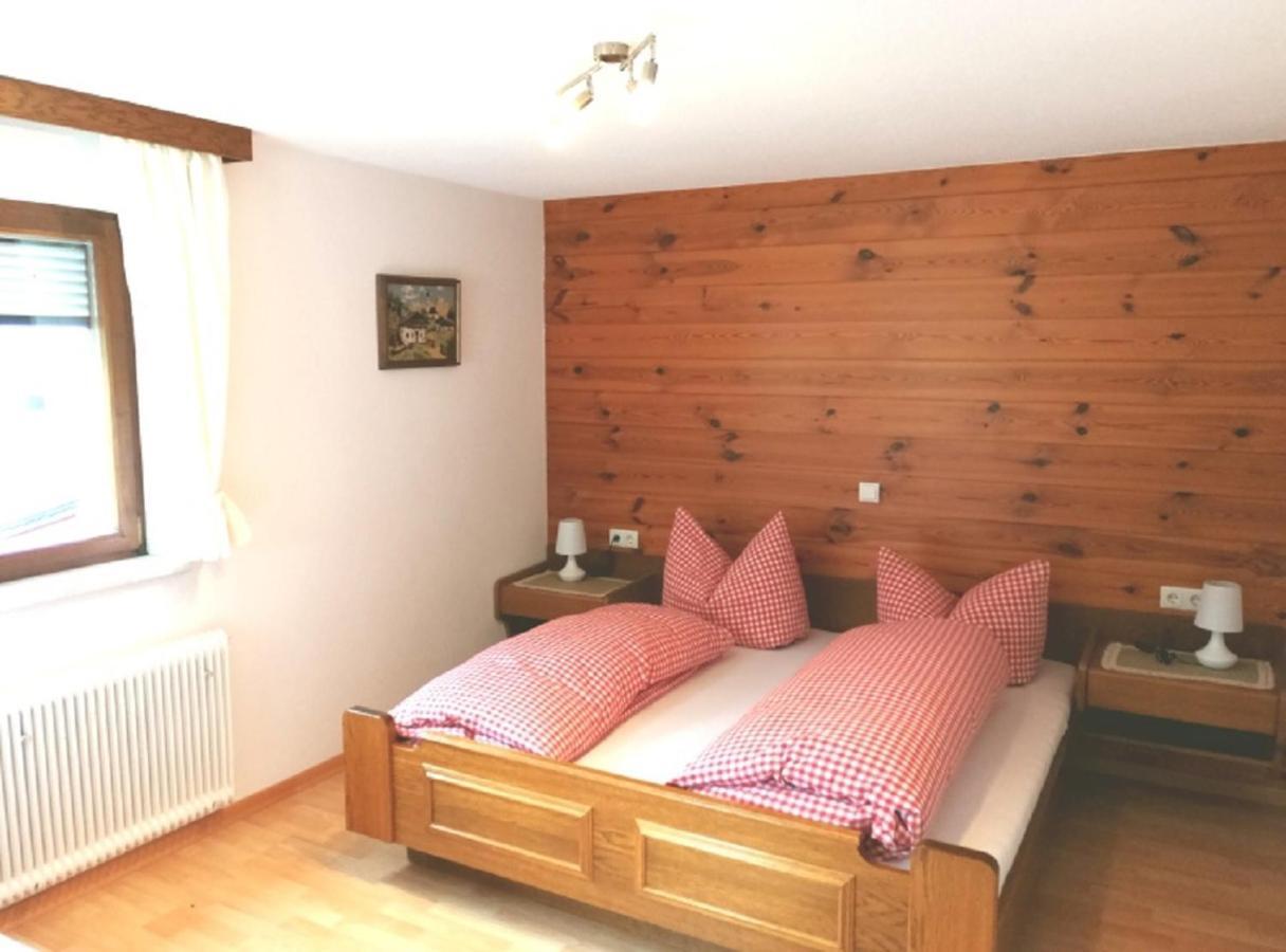 シュルンスHaus Hubertusアパートメント エクステリア 写真
